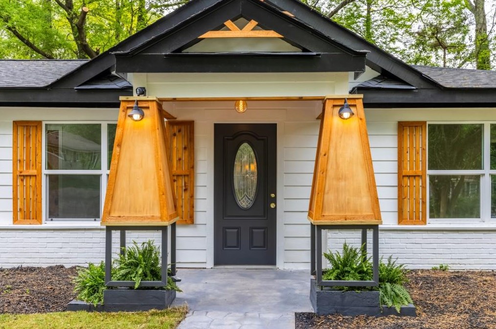 1019 Regis Rd, Atlanta GA  30315-7615 exterior