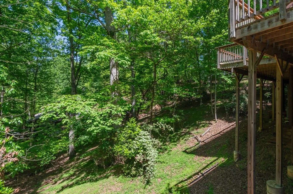715 Lake Top Way, Roswell GA  30076-3038 exterior