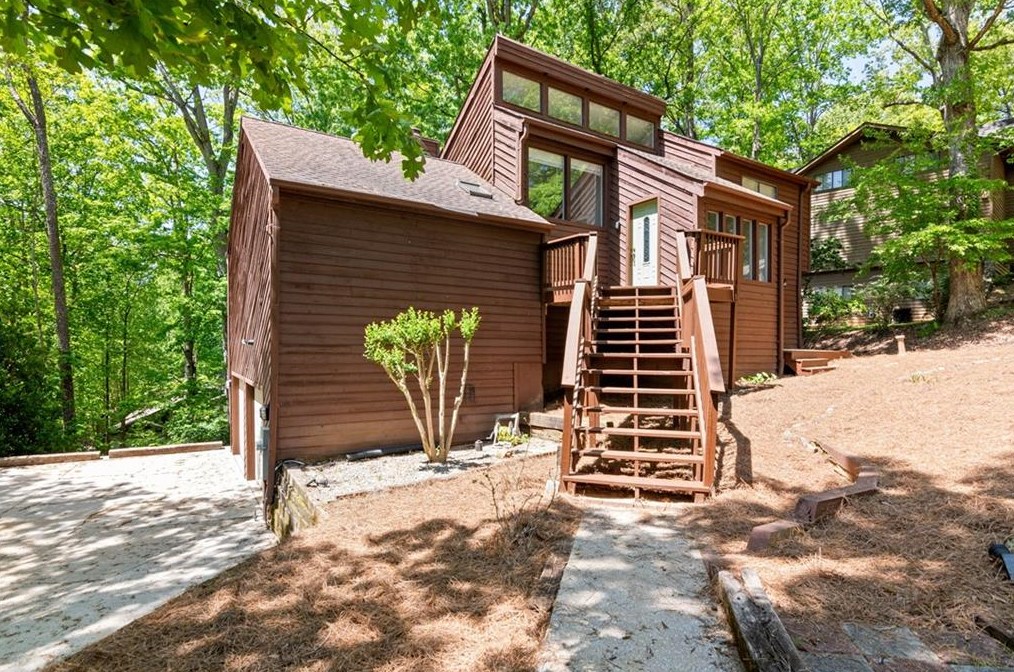 715 Lake Top Way, Roswell GA  30076-3038 exterior
