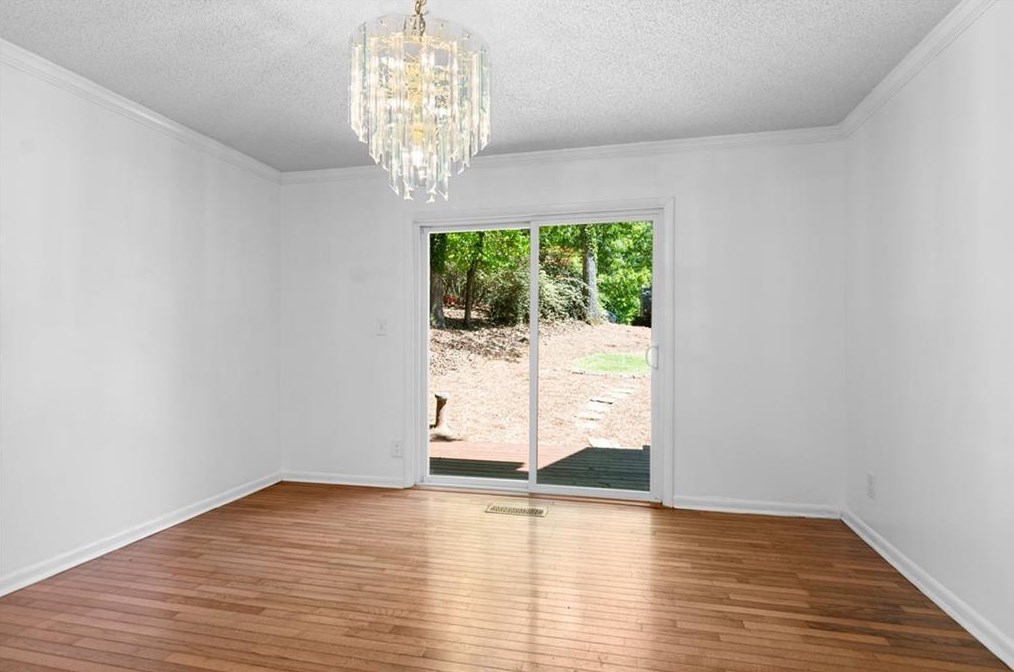 715 Lake Top Way, Roswell GA  30076-3038 exterior