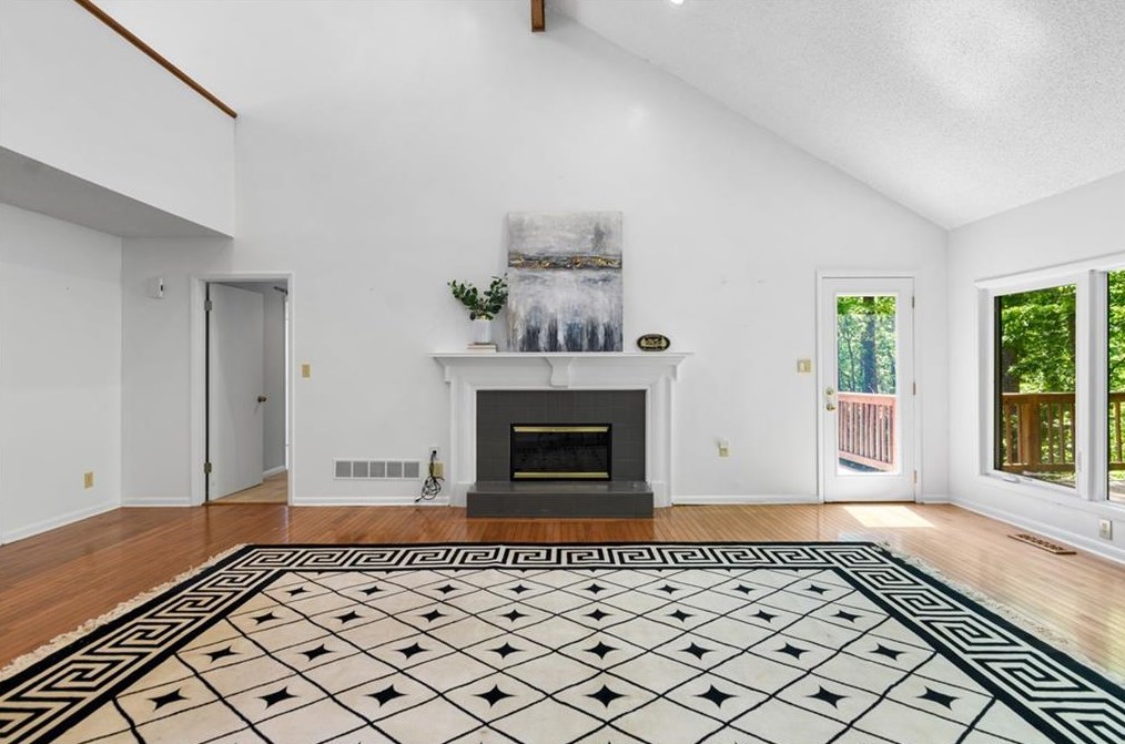 715 Lake Top Way, Roswell GA  30076-3038 exterior