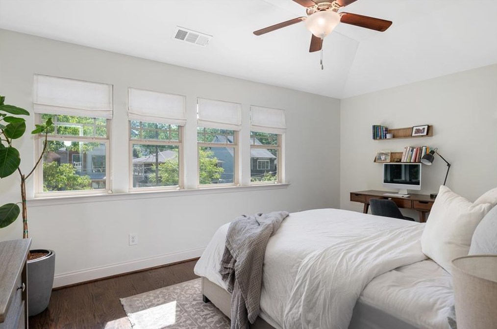 124 Sisson Ave, Atlanta GA  30317-1420 exterior