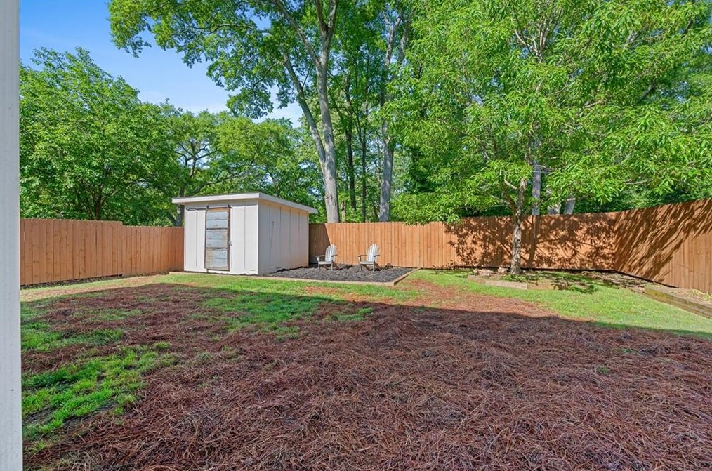 124 Sisson Ave, Atlanta GA  30317-1420 exterior