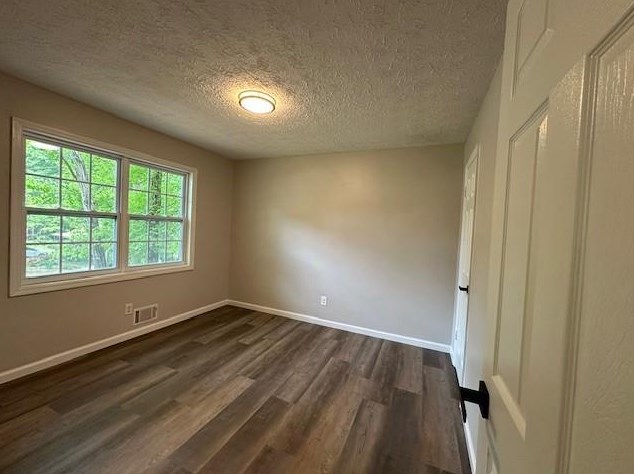 135 Lakeview Dr, Stockbridge GA  30281-1756 exterior