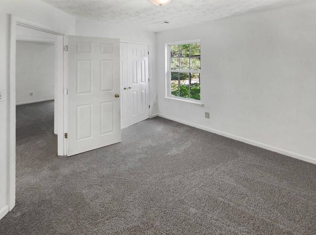 7058 Red Maple Ln, Lithonia GA 30058-2997 exterior