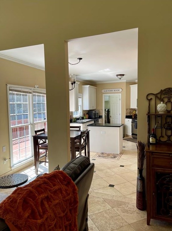 3040 Stone Rd, Atlanta GA  30344-5636 exterior