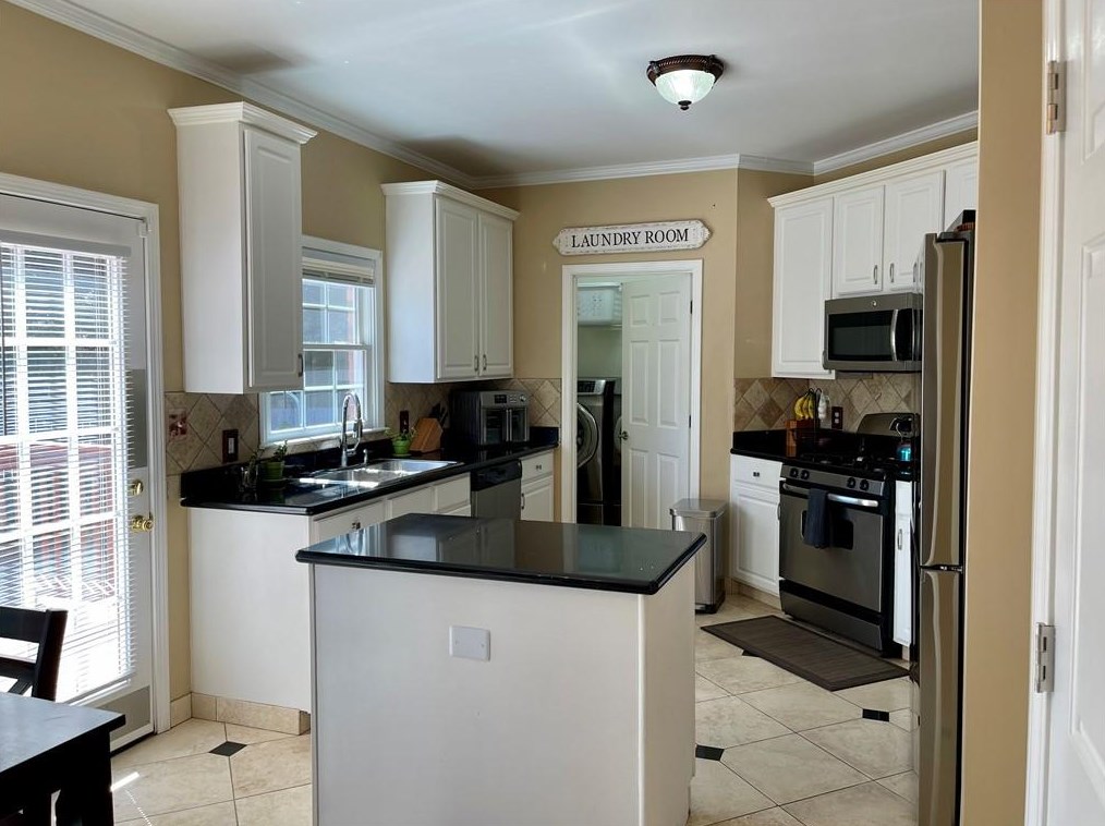 3040 Stone Rd, Atlanta GA  30344-5636 exterior