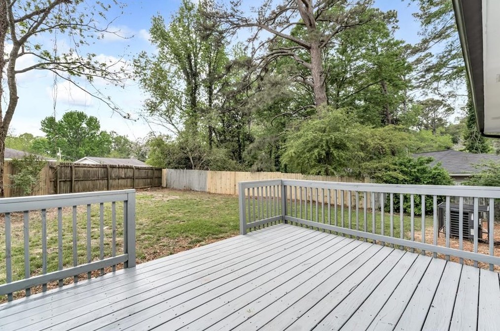 1646 Hollyhock Ter, Decatur GA  30032-4858 exterior