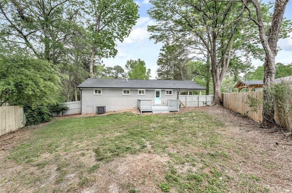 1646 Hollyhock Ter, Decatur GA  30032-4858 exterior