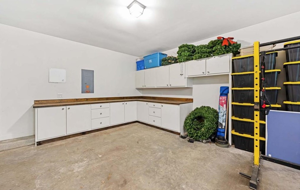 2051 Mason Mill Rd, Decatur GA  30033-4009 exterior