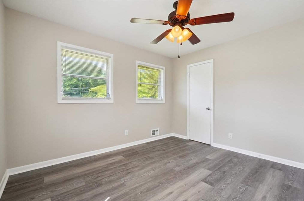 925 Meadow Rock Dr, Stone Mountain GA  30083-3503 exterior
