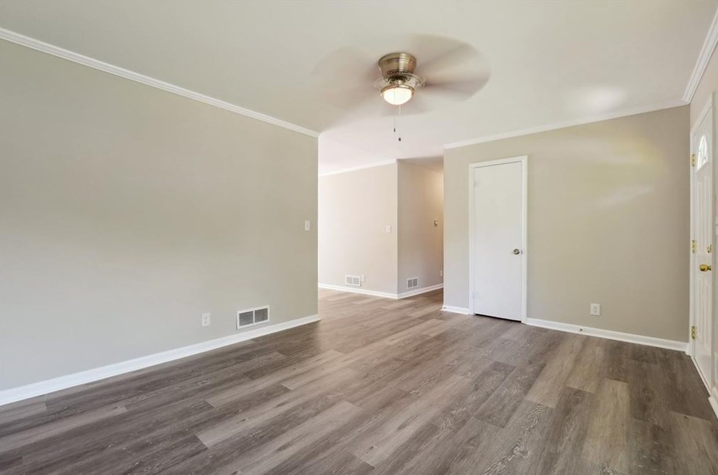 925 Meadow Rock Dr, Stone Mountain GA  30083-3503 exterior