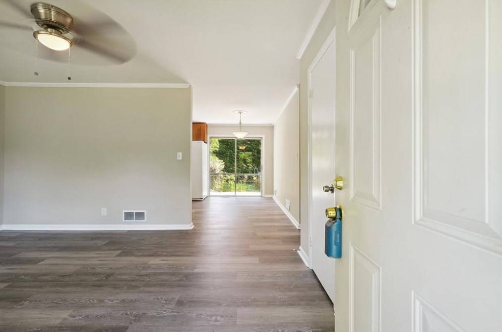 925 Meadow Rock Dr, Stone Mountain GA  30083-3503 exterior