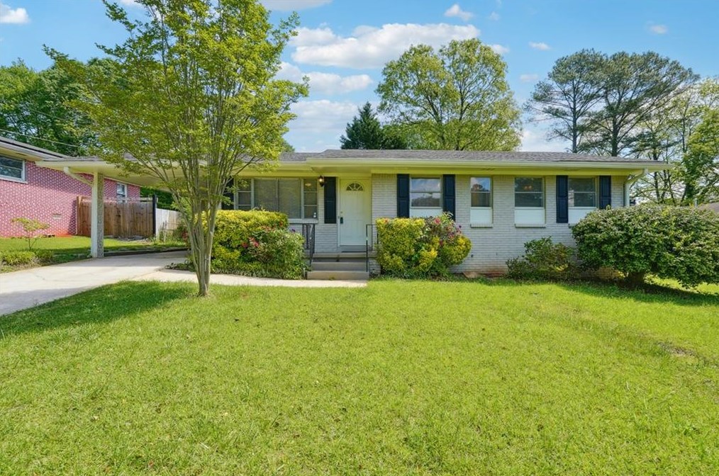 925 Meadow Rock Dr, Stone Mountain GA  30083-3503 exterior