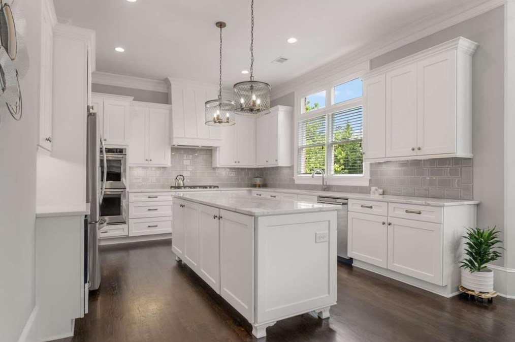 1743 Buckhead Ln, Atlanta GA 30324-6103 exterior