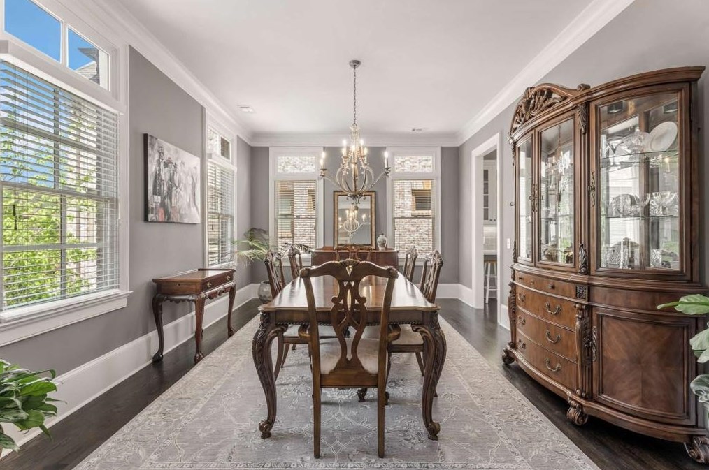 1743 Buckhead Ln, Atlanta GA 30324-6103 exterior