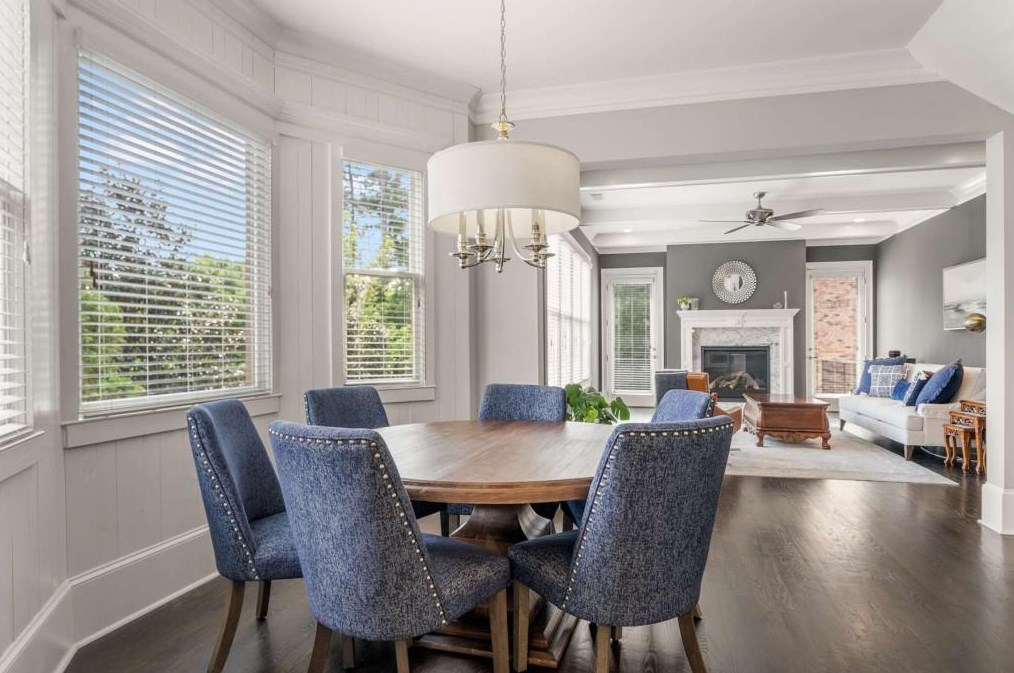 1743 Buckhead Ln, Atlanta GA 30324-6103 exterior