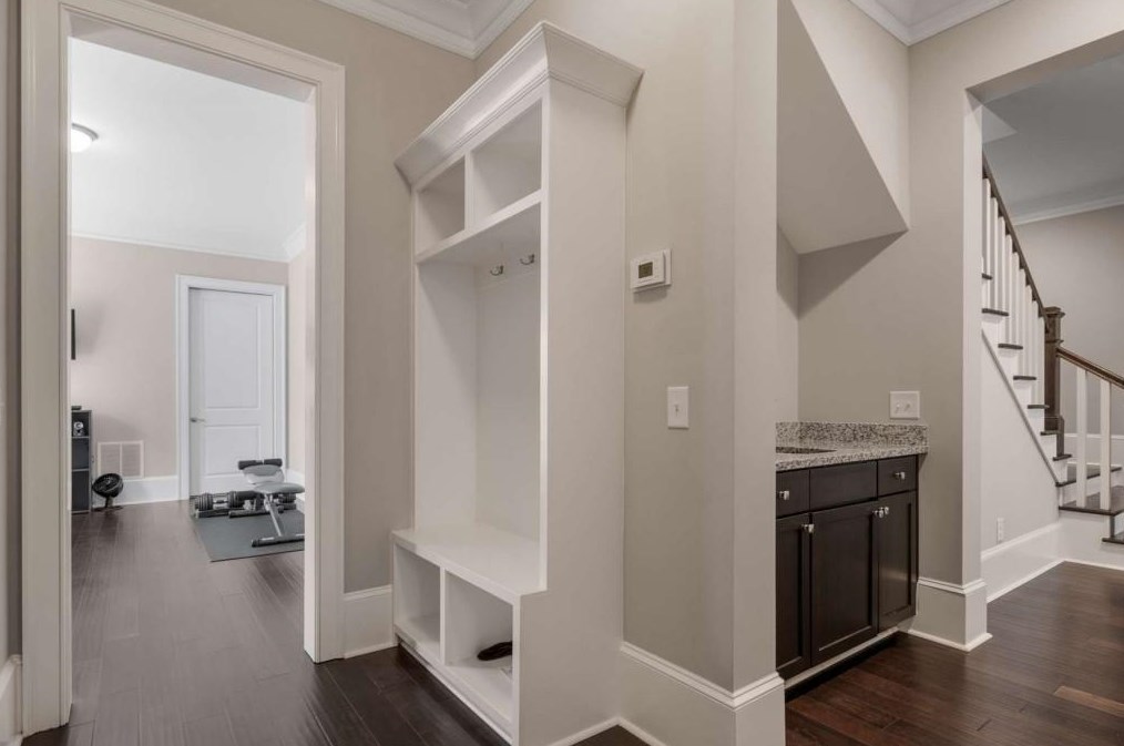 1743 Buckhead Ln, Atlanta GA 30324-6103 exterior