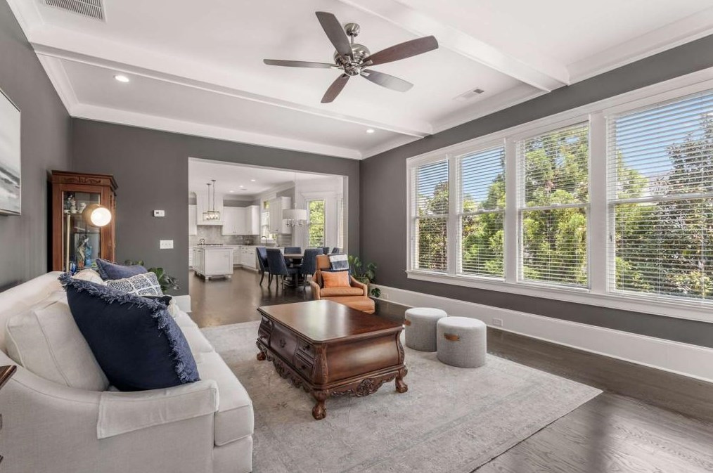 1743 Buckhead Ln, Atlanta GA 30324-6103 exterior