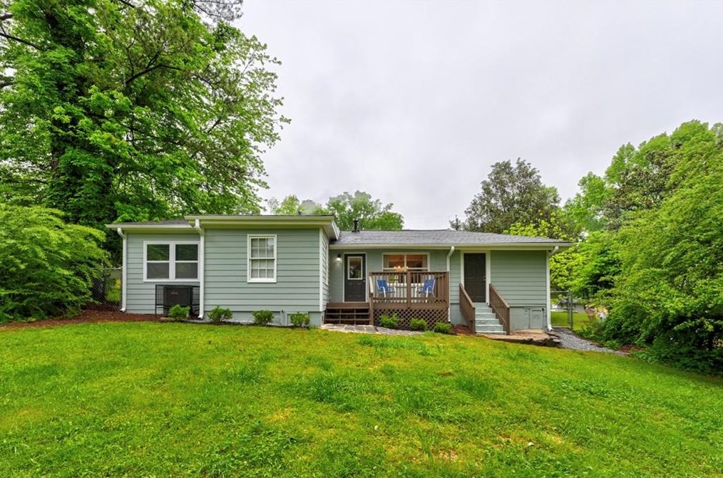 3461 Pinehill Dr, Decatur GA  30032-3032 exterior