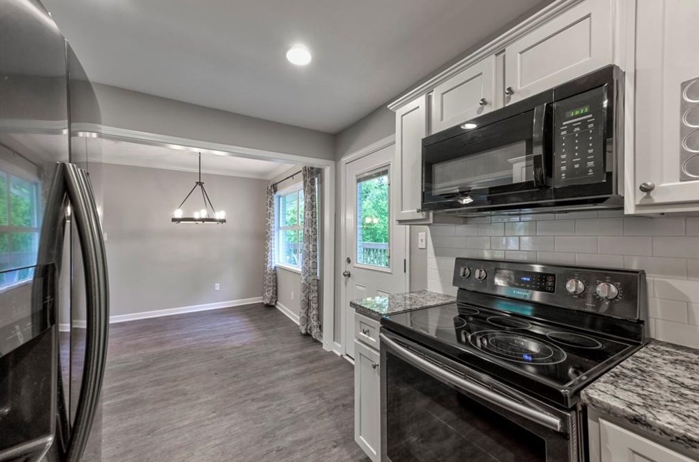 3461 Pinehill Dr, Decatur GA  30032-3032 exterior