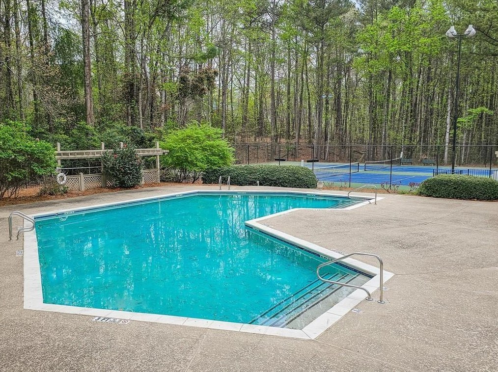 603 Woodcliff Dr, Atlanta GA  30350-3161 exterior