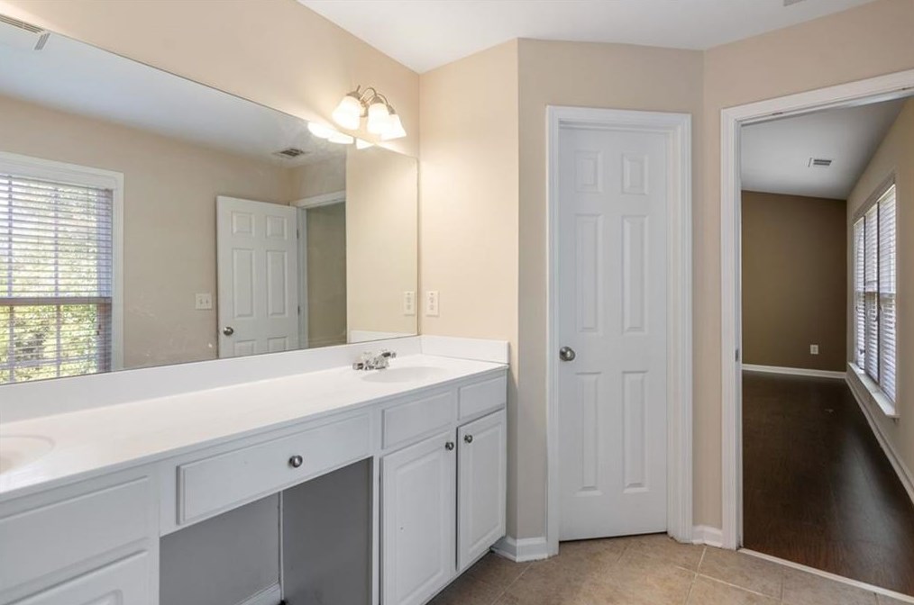 3242 Wellington Walk, Atlanta GA  30331-5453 exterior