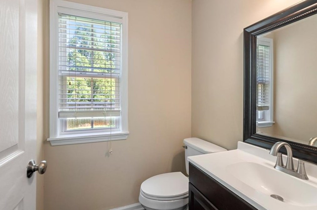 3242 Wellington Walk, Atlanta GA  30331-5453 exterior