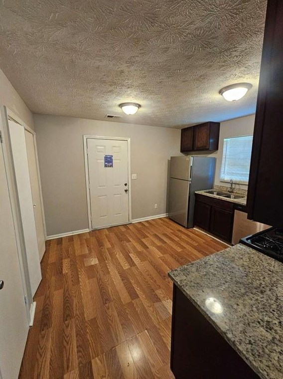 607 Waynes Ct, Atlanta GA  30354-2498 exterior
