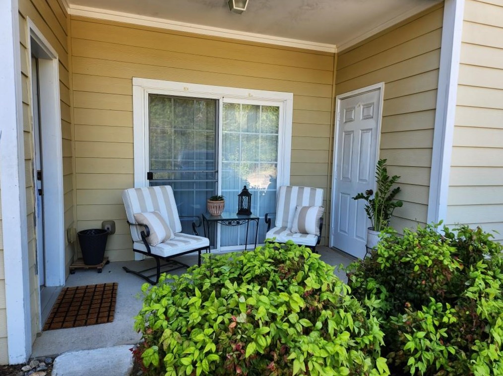 1015 Holly Dr, Gainesville GA 30501-2136 exterior