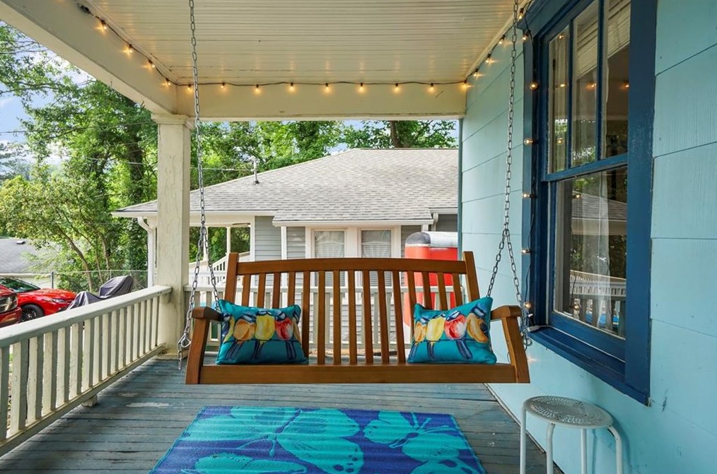 3284 Stillwood Dr, Atlanta GA  30354-1422 exterior