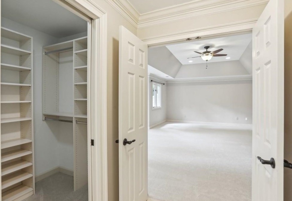 100 Spindale Ct, Atlanta GA  30350-1060 exterior