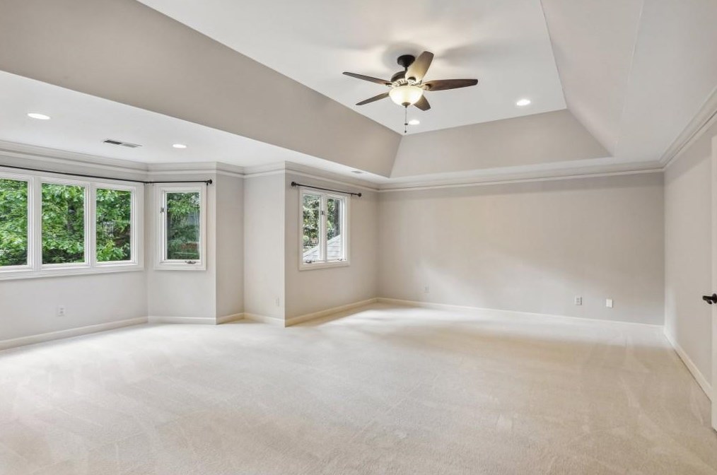 100 Spindale Ct, Atlanta GA  30350-1060 exterior
