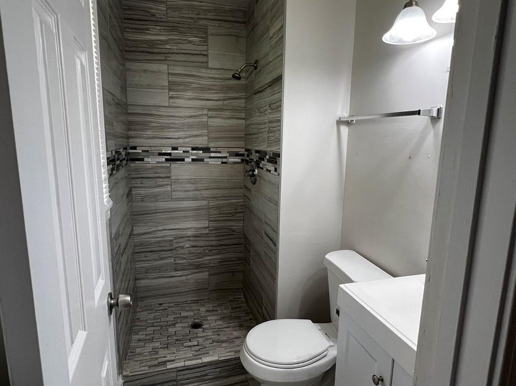 2158 Oregon Ct, Decatur GA  30032-6021 exterior