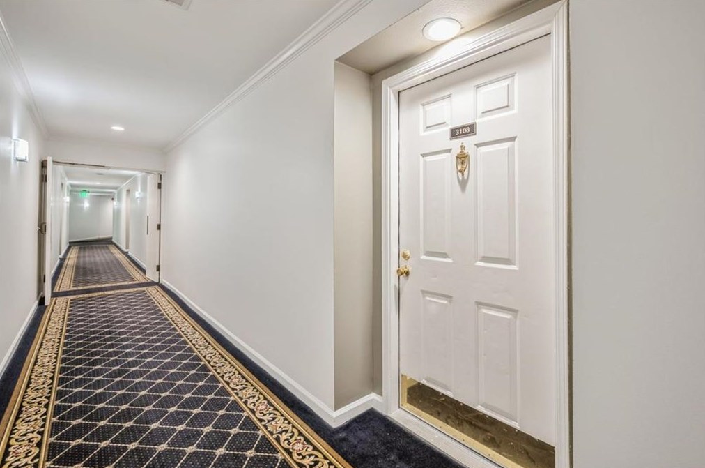 3108 Pine Heights Dr, Atlanta GA  30324-2843 exterior