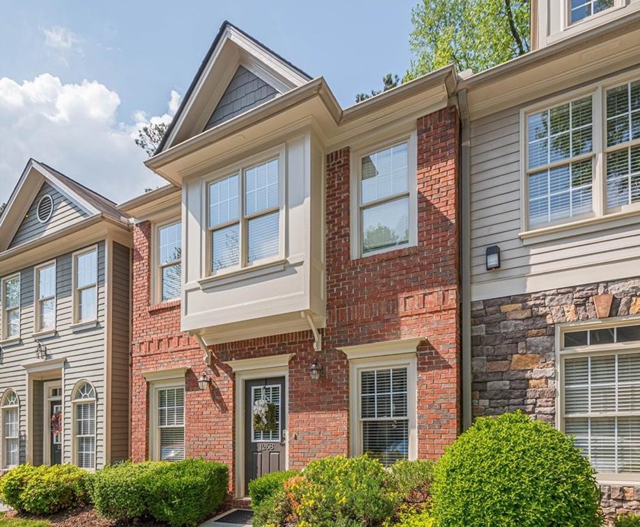 1268 Harris Commons Pl, Roswell GA  30076-4653 exterior
