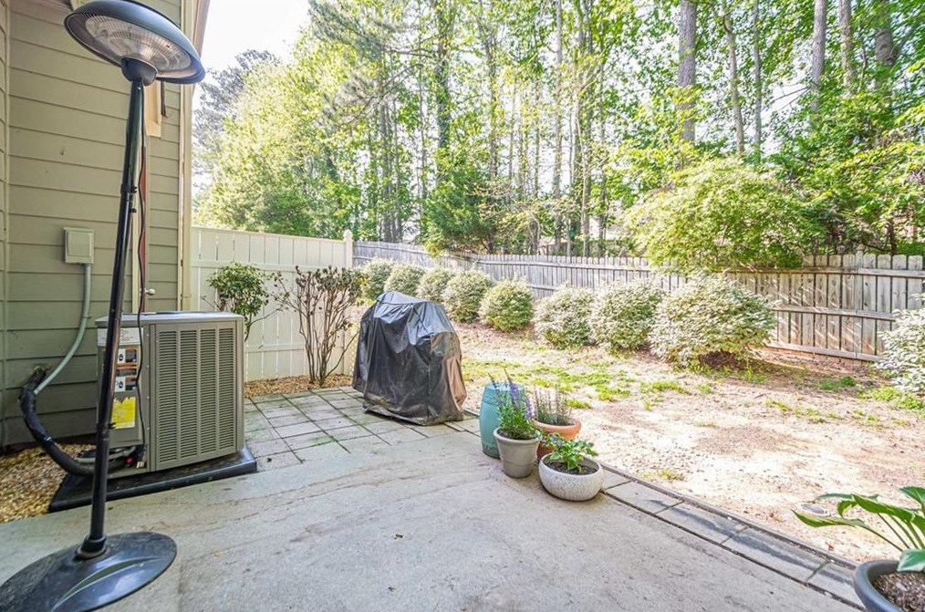 1268 Harris Commons Pl, Roswell GA  30076-4653 exterior
