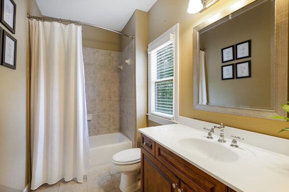 2865 Green Cove Way, Smyrna GA  30080-3598 exterior