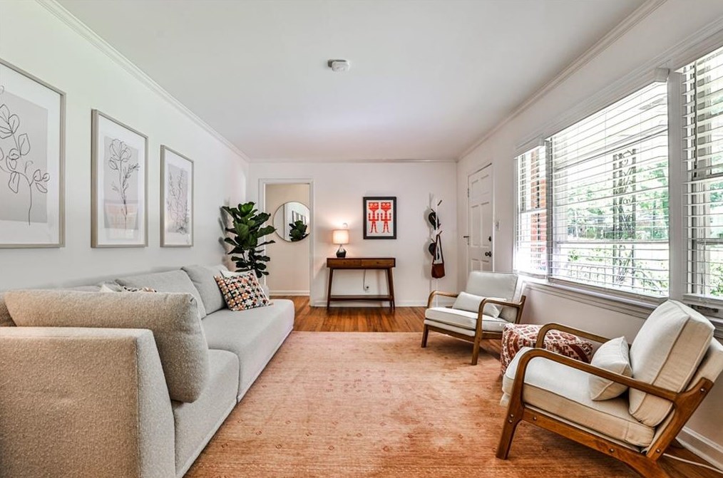 1052 Valley Dr, Decatur GA  30033-4207 exterior