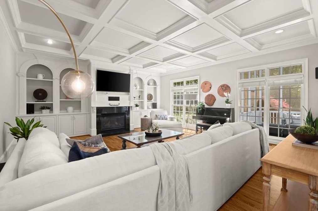 15205 White Columns Dr, Alpharetta GA  30004-8221 exterior