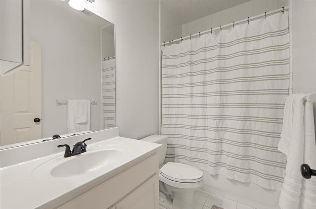 15205 White Columns Dr, Alpharetta GA  30004-8221 exterior