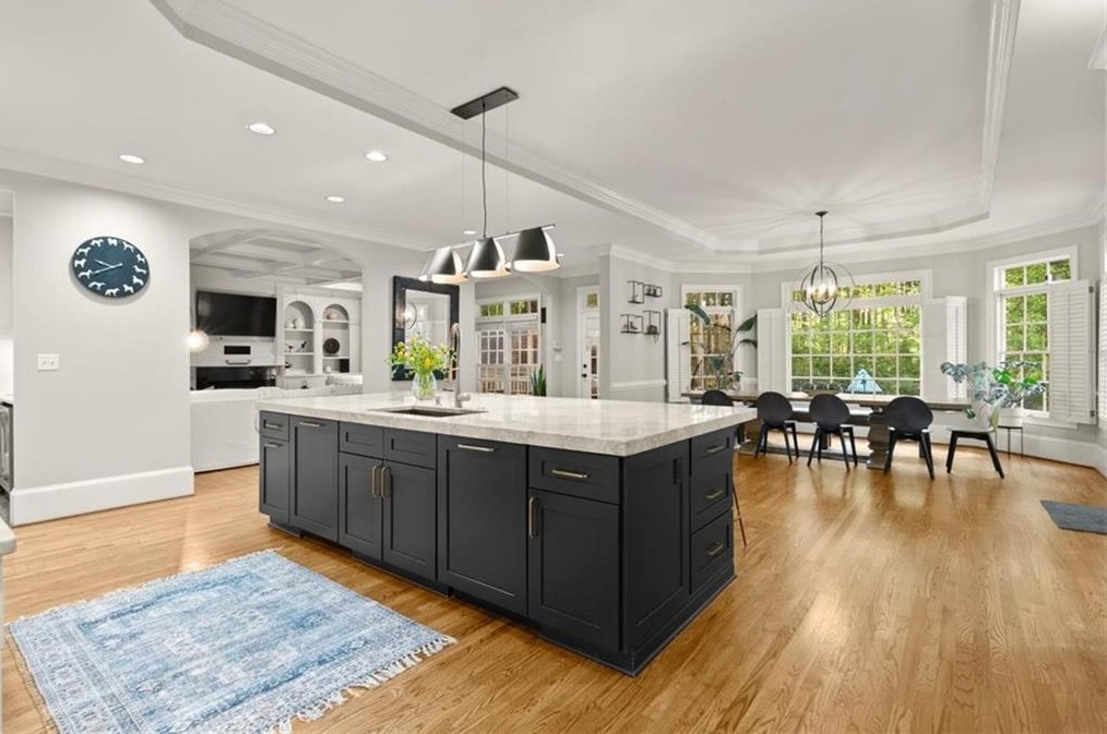 15205 White Columns Dr, Alpharetta GA  30004-8221 exterior