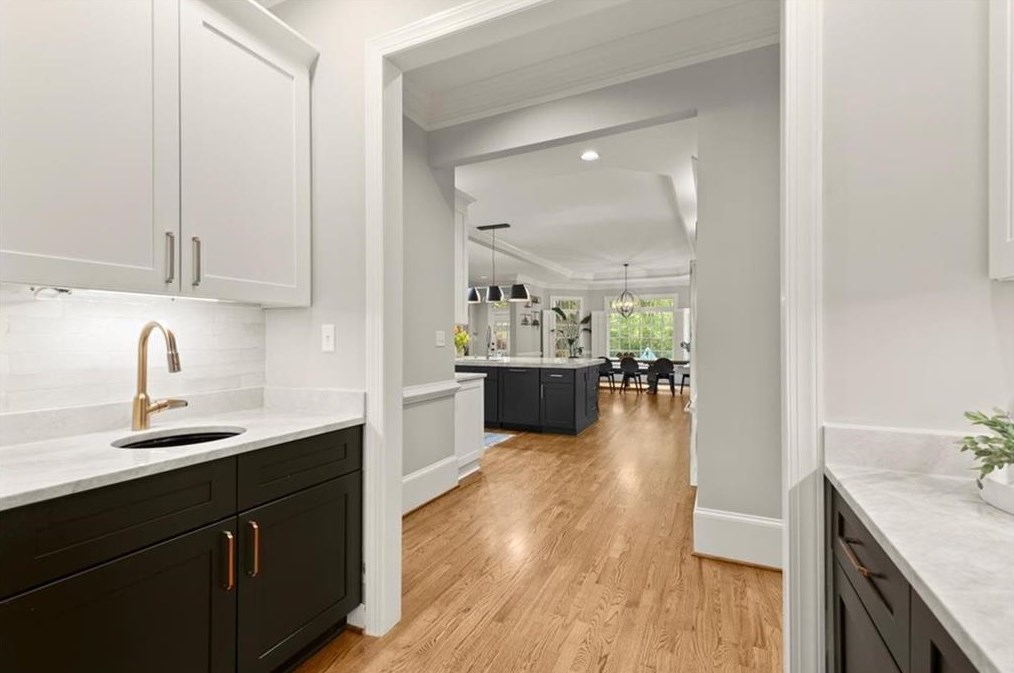 15205 White Columns Dr, Alpharetta GA  30004-8221 exterior