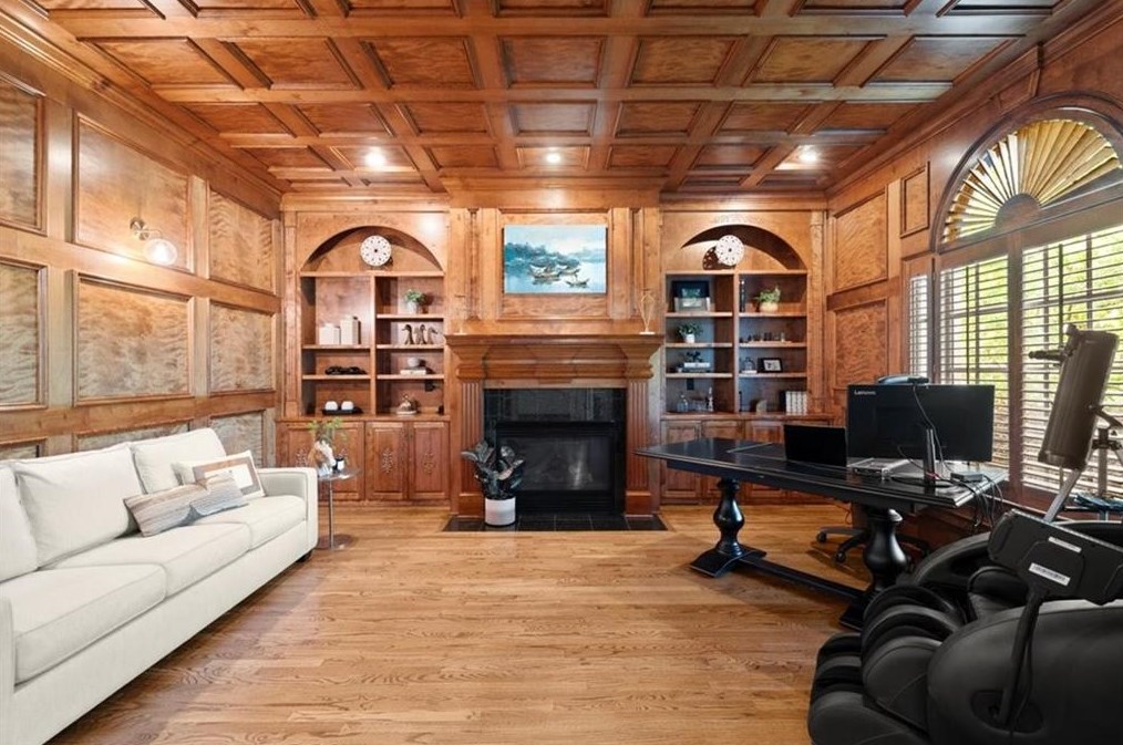 15205 White Columns Dr, Alpharetta GA  30004-8221 exterior