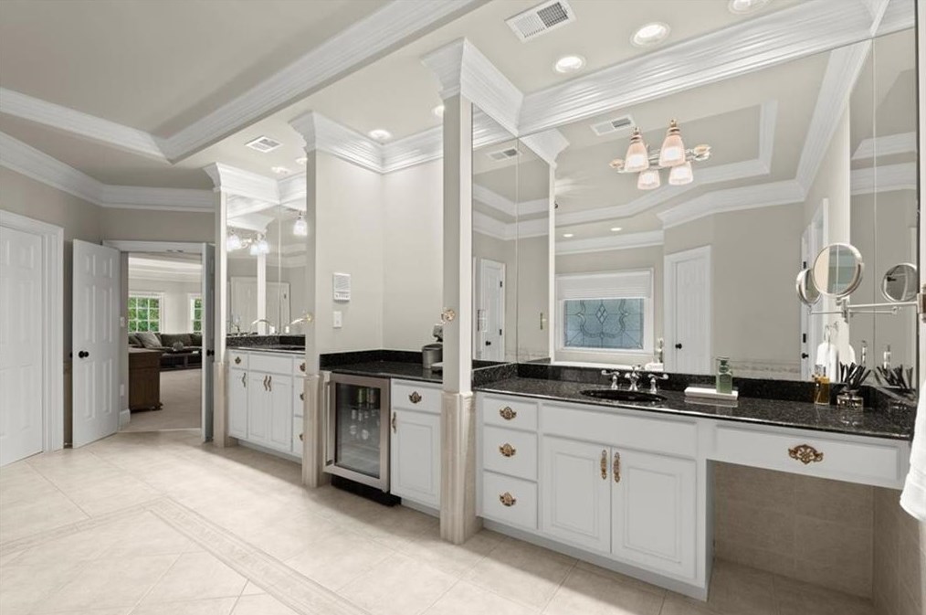 15205 White Columns Dr, Alpharetta GA  30004-8221 exterior