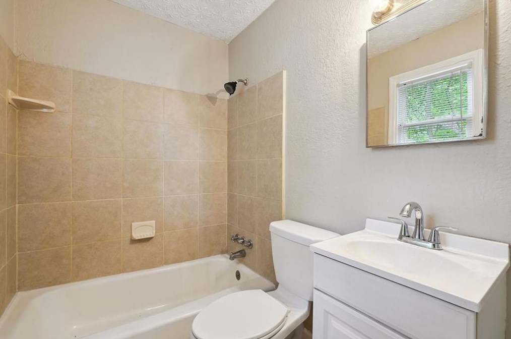 1321 Sharon St, Atlanta GA  30314-2465 exterior