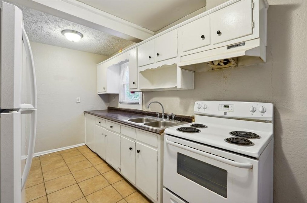 1321 Sharon St, Atlanta GA  30314-2465 exterior