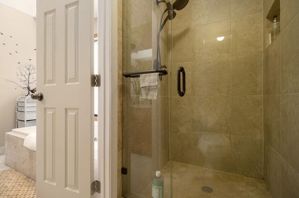 3883 Johnson Dr, Lithonia GA 30039-8446 exterior