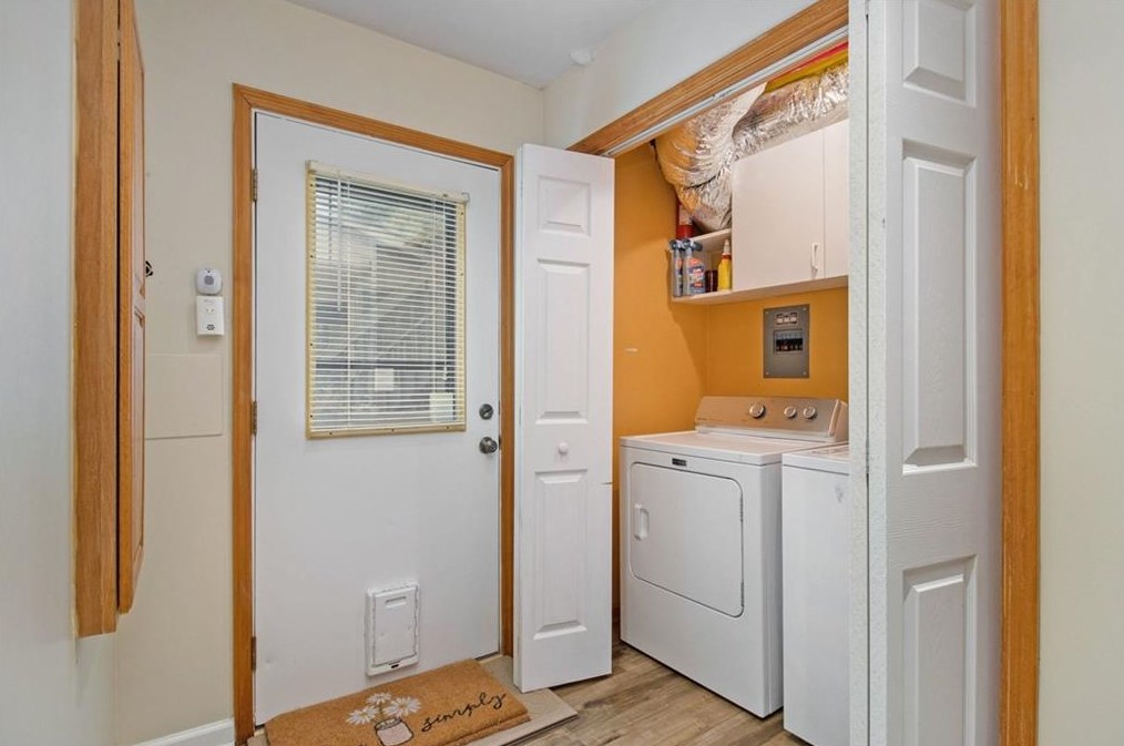 3883 Johnson Dr, Lithonia GA 30039-8446 exterior