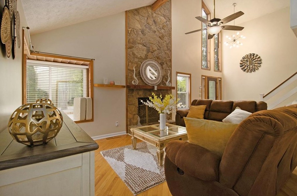 3883 Johnson Dr, Lithonia GA 30039-8446 exterior